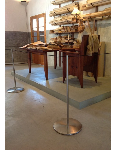 Potelet à cordon élastique 9402 - Poteaux de guidage musée